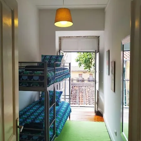 Typical House * Лиссабон